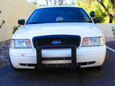2003 Ford Crown Victoria photo