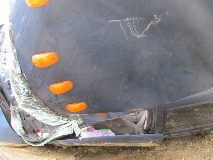 2005 Dodge 3500 side fender with amber marker lights and broken windshield