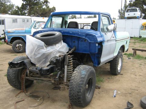 1978 Ford Bronco - pulled windshield and painted firewall an window channel an roof
