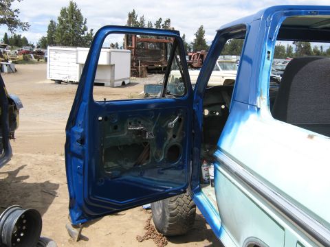 1978 Ford Bronco - inside door painted