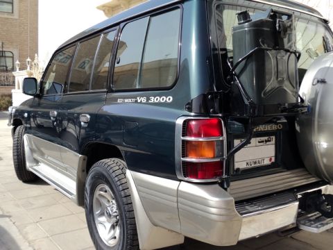 2000 Mitsubishi Montero “P”