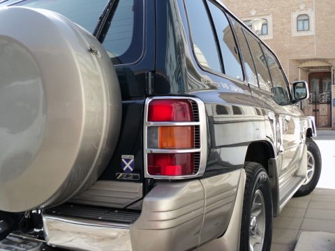 2000 Mitsubishi Montero “P”