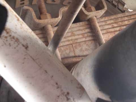 1994 Ford Bronco - Leaf springs and U-bolts are visible in this close-up shot.