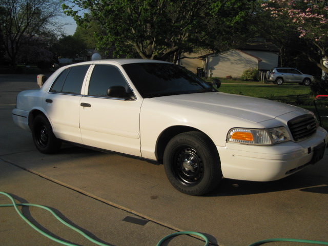 2000 Ford Crown Victoria