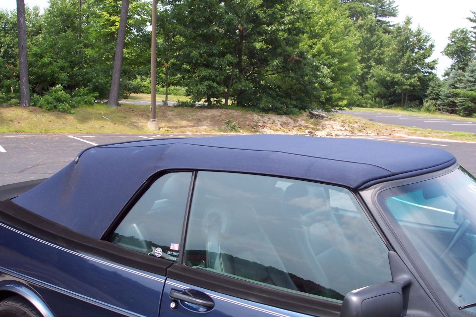 Blue convertible soft top on a Saab 900 Turbo