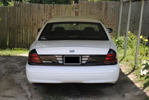 2002 Ford Crown Victoria photo