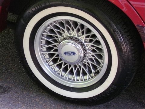 1994 Ford Crown Victoria photo