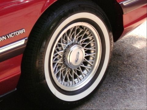 1994 Ford Crown Victoria photo