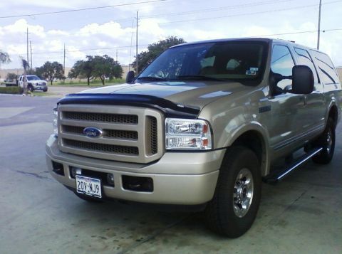 2005 Ford Excursion photo