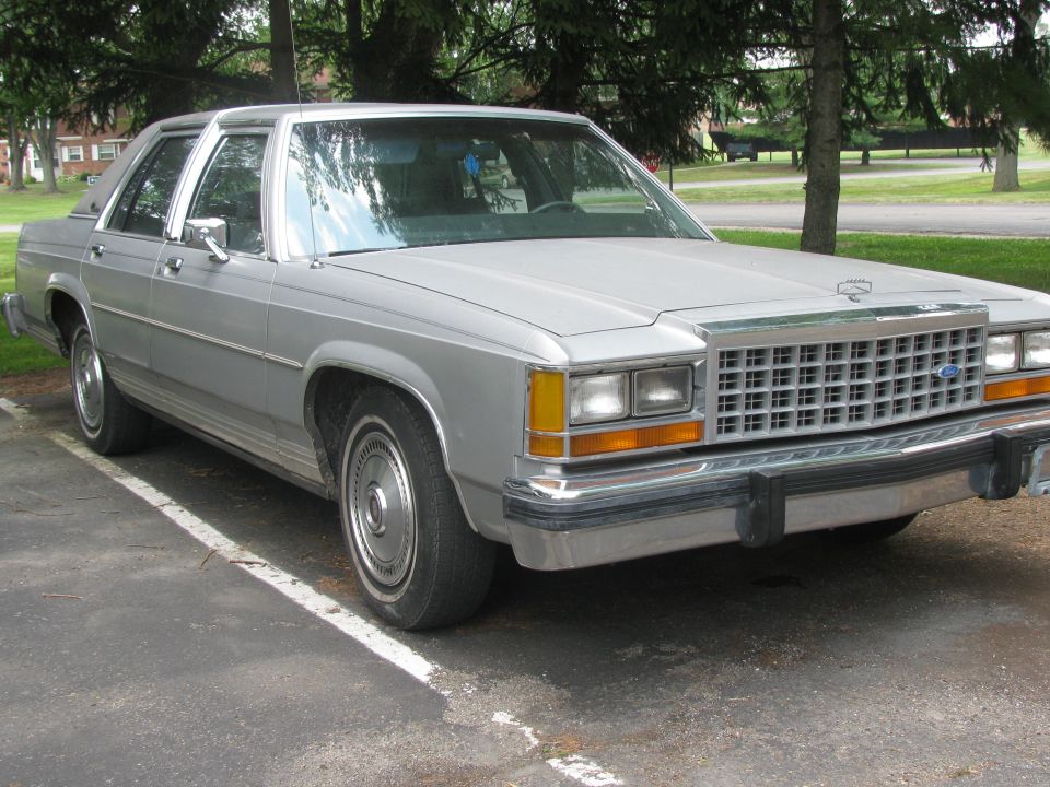 1987 Ford Crown Victoria LTD