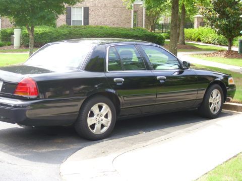 2003 Ford Crown Victoria