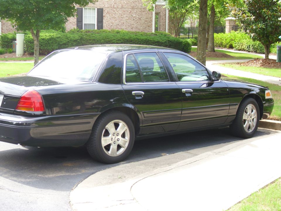 2003 Ford Crown Victoria