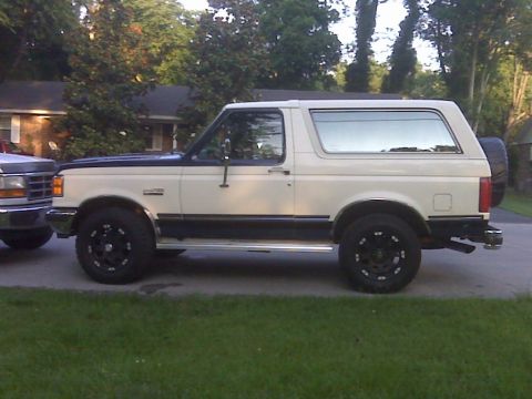 1991 Ford Bronco photo