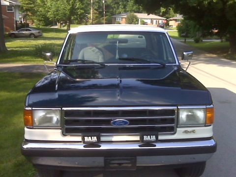 1991 Ford Bronco photo