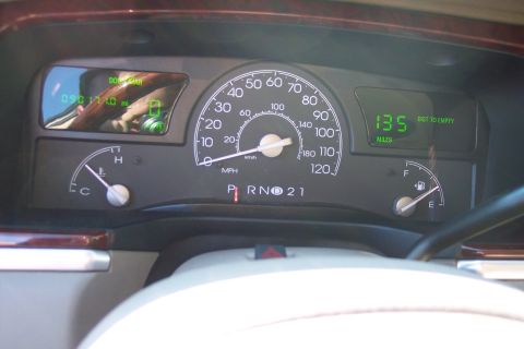 2001 Ford Crown Victoria - The dashboard displays the distance to empty and other vital information for the driver.