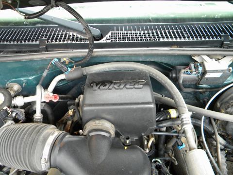 1999 Chevrolet Suburban photo