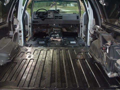 1994 GMC Suburban - After a small coat of Herculiner. Not nearly as thick as I thought it would be.