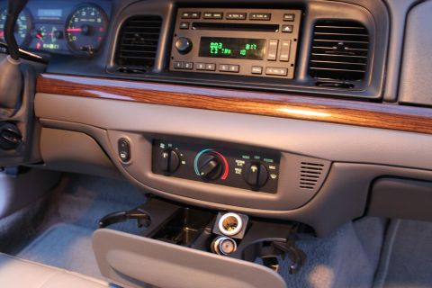 2007 Ford Crown Victoria photo