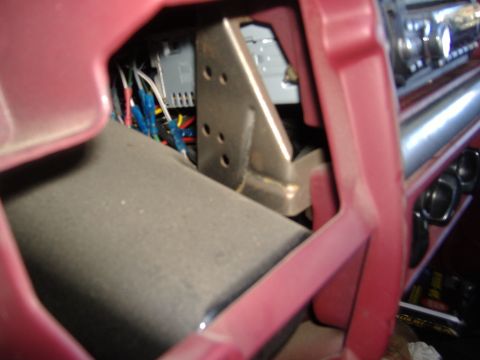 1995 Ford F-150 - Close-up view of the wiring harness and components within the steering column of a 1995 Ford F-150.