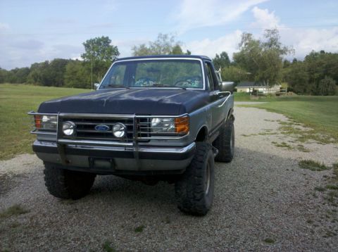 1990 Ford Bronco photo