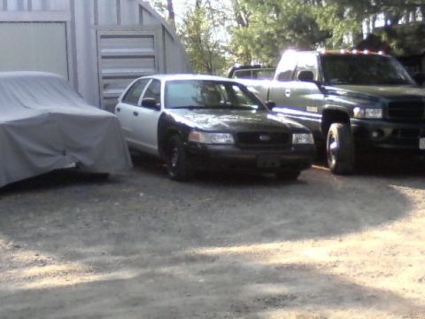 2003 Ford Crown Victoria photo