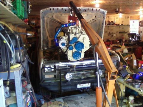 1980 Ford Bronco - You may have noticed the extra accessory drive pulley on the front now, to drive my on-board air compressor.