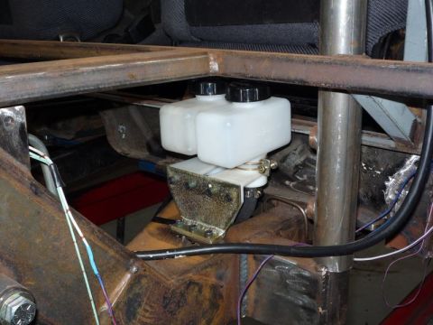 1969 MINI Cooper - Remote brake reservoirs
