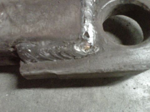 1994 Ford F-150 - Close-up of a welded metal component, the Supermotors.net watermark at the bottom.