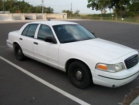 1999 Ford Crown Victoria - This 1998 Ford Crown Victoria is shown from the front three-quarter view.