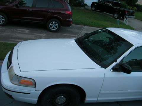1999 Ford Crown Victoria photo