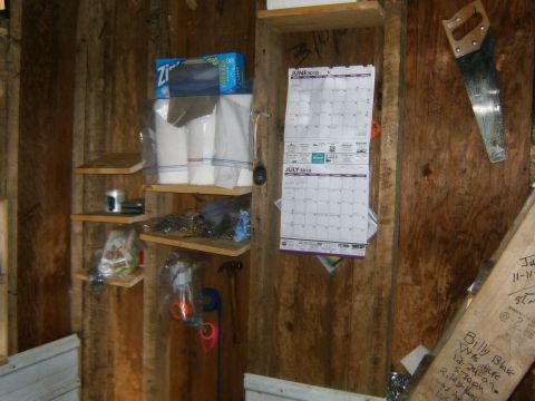 2000 Ford E350 - The calendar in the shed indicates the year is 2010, contradicting the registry's claim of a 2000 Ford E350.