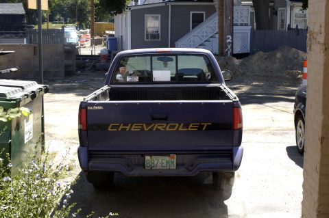 1995 Chevrolet S10 - This 1995 Chevrolet S10 pickup truck is seen from the rear, displaying its Chevrolet badging and license plate.