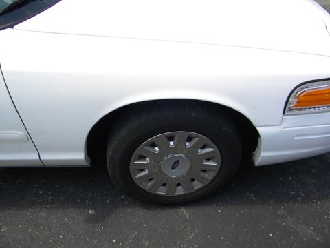 2003 Ford Crown Victoria photo
