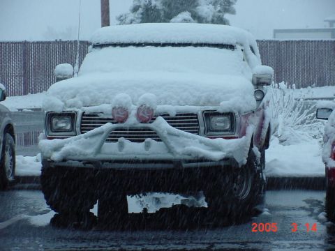 1978 Ford Bronco - December 28, 2006, 5pm. The next day the snow was up to the bumper. I still made it to work, though 3 hours late. Never got above 30MPH at…