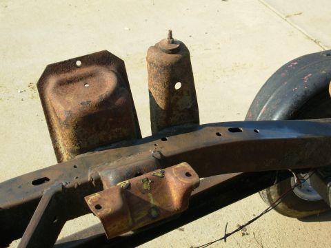 1976 Ford Bronco - I've started cleaning it so I can take some measurements. I'm also removing all the junk parts & welded-on crap.