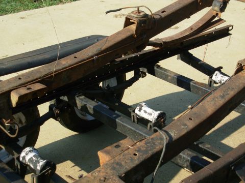 1976 Ford Bronco - I've started cleaning it so I can take some measurements. I'm also removing all the junk parts & welded-on crap.