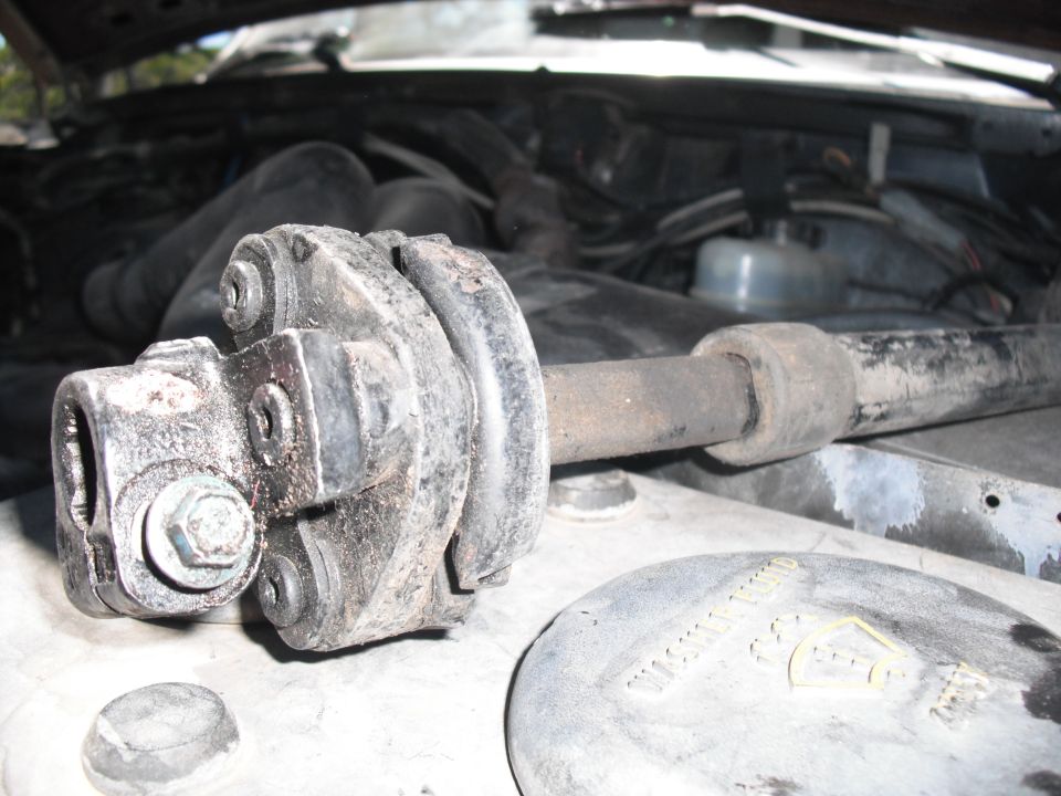 1991 Ford Bronco steering shaft U-joint