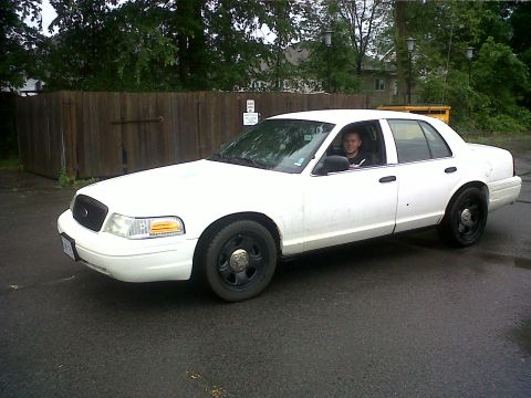2006 Ford Crown Victoria “Ivory BeeJNeR”