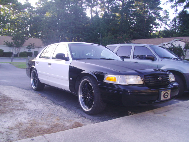 2000 Ford Crown Victoria “GABOY”