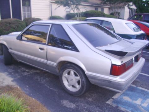 2000 Ford Crown Victoria photo