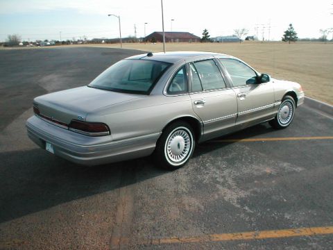 1994 Ford Crown Victoria - Of course, XM radio was added quickly, along with a Pioneer headunit and Infinity Reference speakers. An Alpine 300w amp and Infinity BassL…