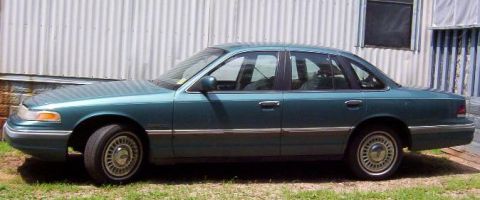 1994 Ford Crown Victoria photo