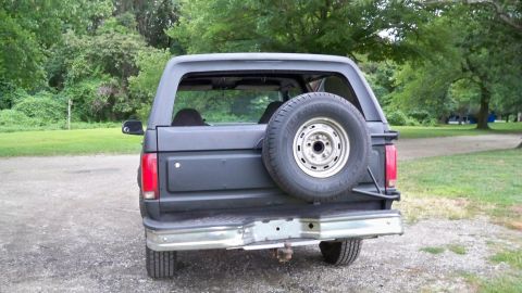 1994 Ford Bronco photo