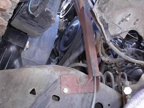 1990 Ford Bronco II - Mounting of the cable housing to the truck frame