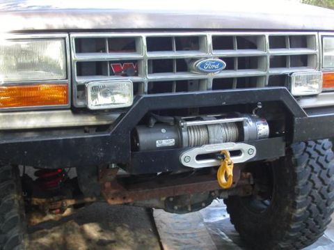 1990 Ford Bronco II - Front bumper & Warn M8000 Winch