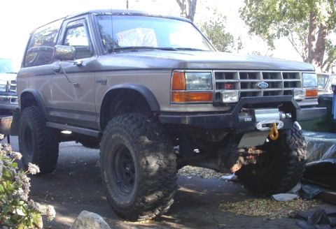 1990 Ford Bronco II - Pacer "Flexy Flares" rubber fender flares installed.