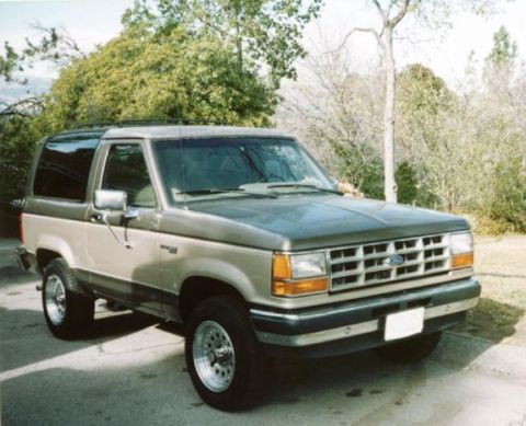1990 Ford Bronco II - The day I got my BII in 2004. Box stock right down to the little P205/75R15 donuts lol