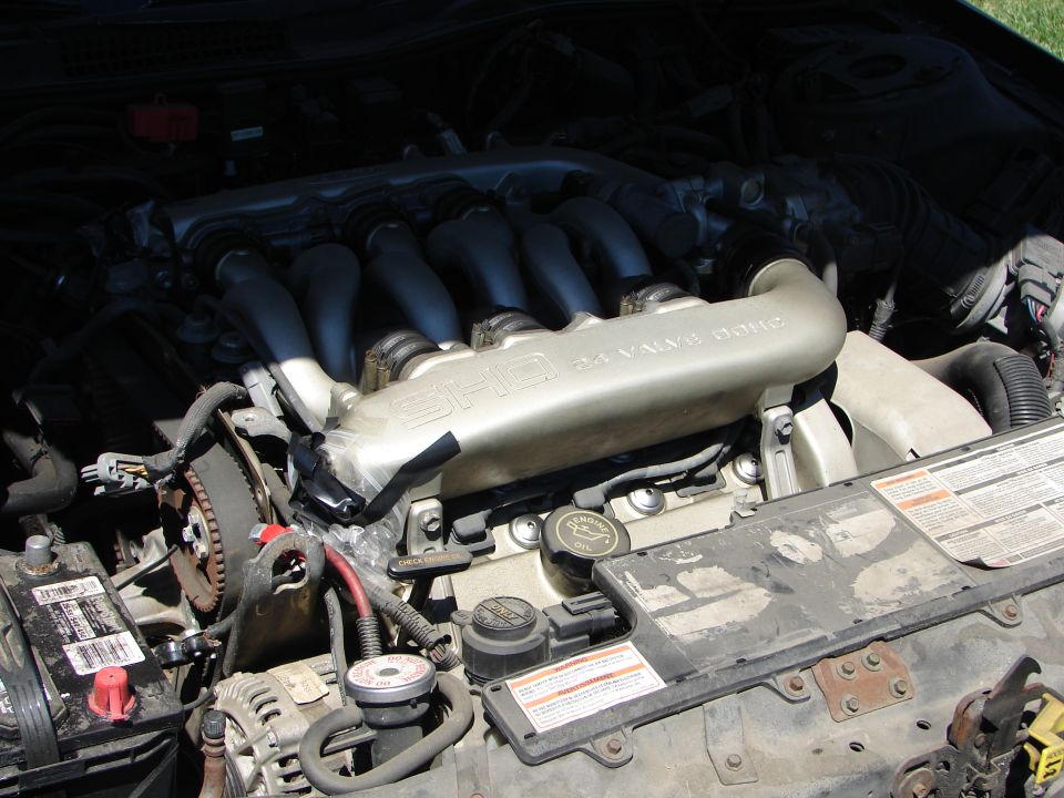 Engine bay with SHO 3.0L 24-valve Duratec intake manifold