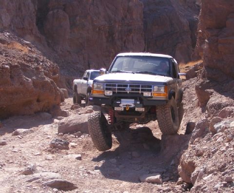 1990 Ford Bronco II - Odessa Cyn (flexing through a little notch)