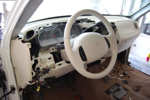 2007 Ford Mustang - Dashboard removed for repair in a 2002 Ford Expedition.